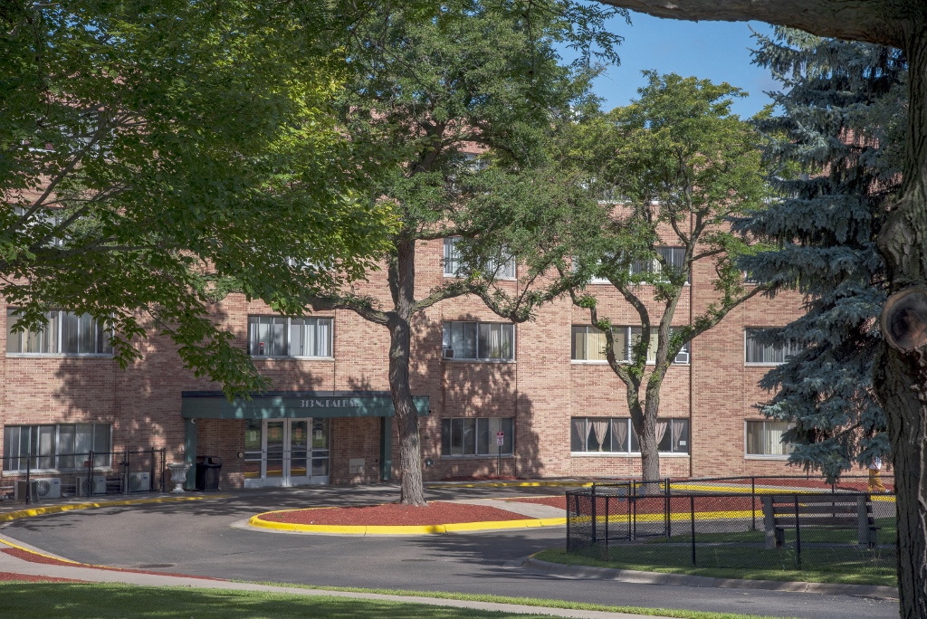 Dale Street Place Apartments, 313 North Dale Street, St. Paul, MN